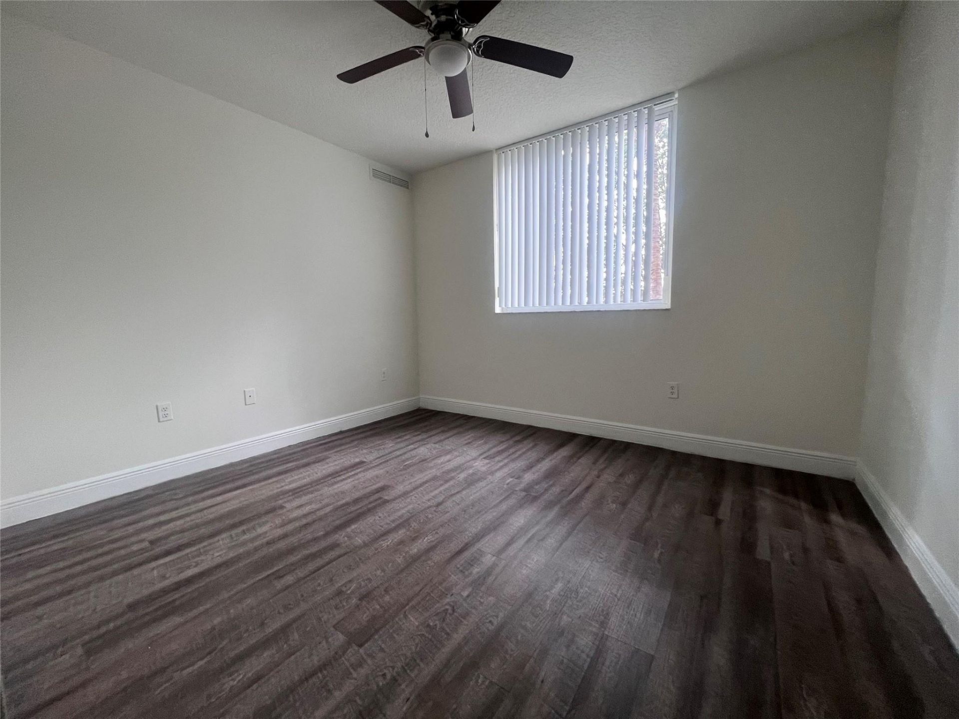 19455 NE 10 Avenue, Unit 6-514, North Miami Beach, FL 33179 Photo