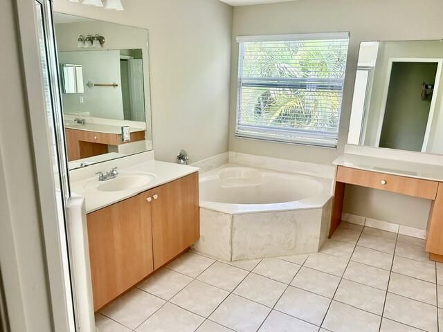 541 Alejandro Lane, Lake Belvedere Estates, FL 33413 Photo