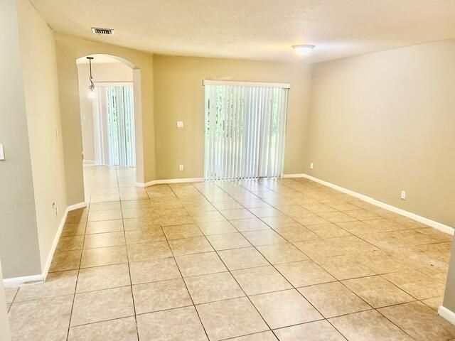 541 Alejandro Lane, Lake Belvedere Estates, FL 33413 Photo