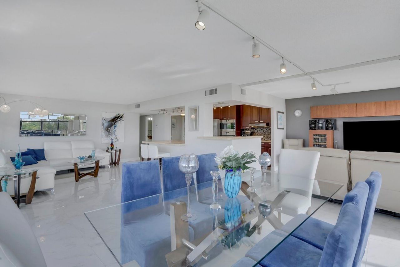 600 Parkview Drive, Unit 531, Hallandale Beach, FL 33009 Photo