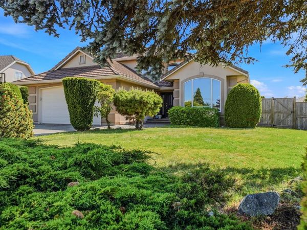 1096 Aery View Way , Parksville, BC V9P 2N9