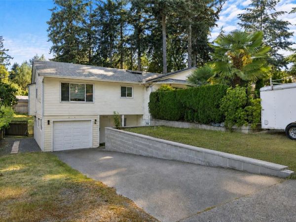 1039 Haslam Ave, Langford, BC V9B 2N3