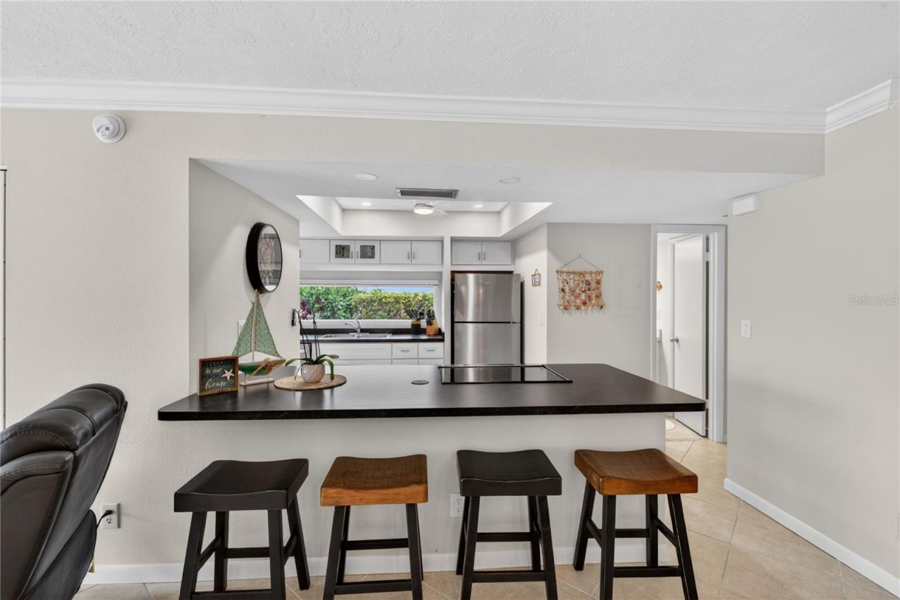 1128 W Peppertree Lane , Unit 111, Sarasota, FL 34242 Photo