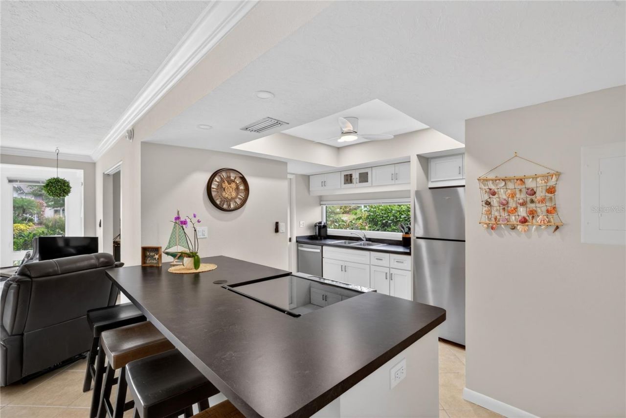 1128 W Peppertree Lane , Unit 111, Sarasota, FL 34242 Photo