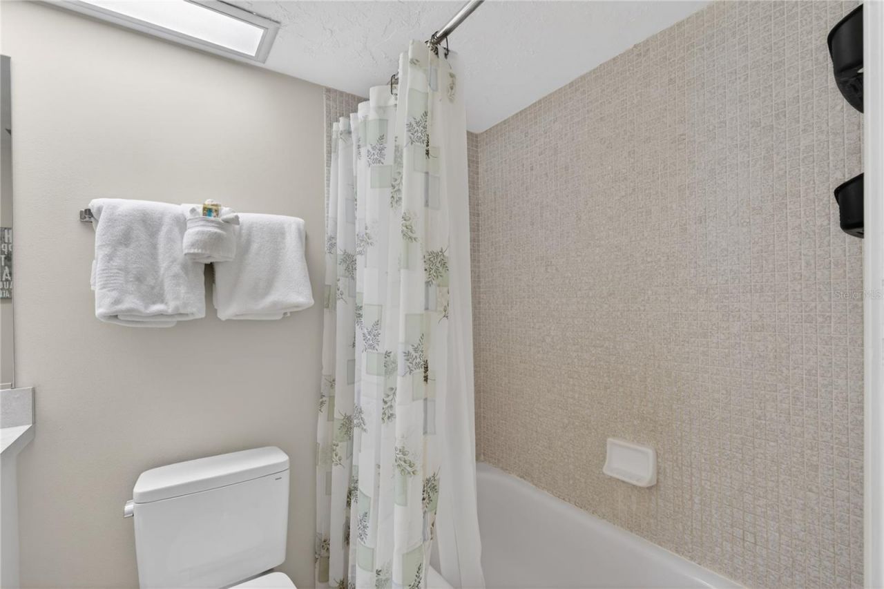 1128 W Peppertree Lane , Unit 111, Sarasota, FL 34242 Photo