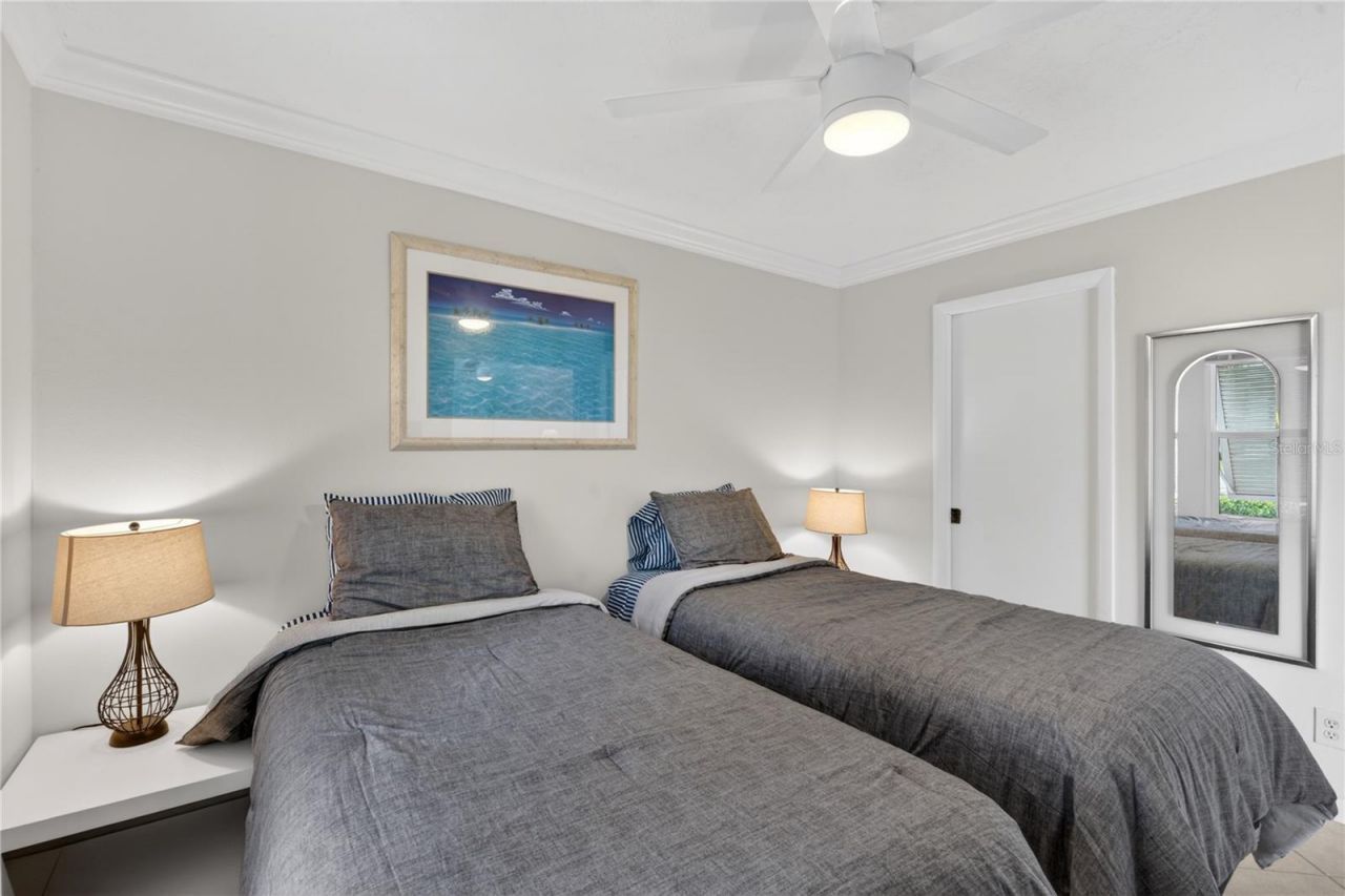 1128 W Peppertree Lane , Unit 111, Sarasota, FL 34242 Photo