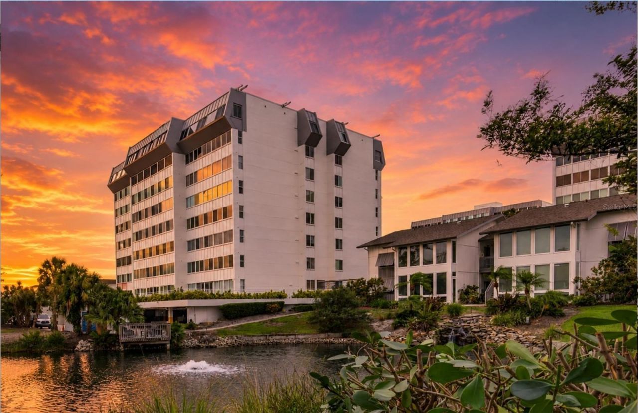 1128 W Peppertree Lane , Unit 111, Sarasota, FL 34242 Photo