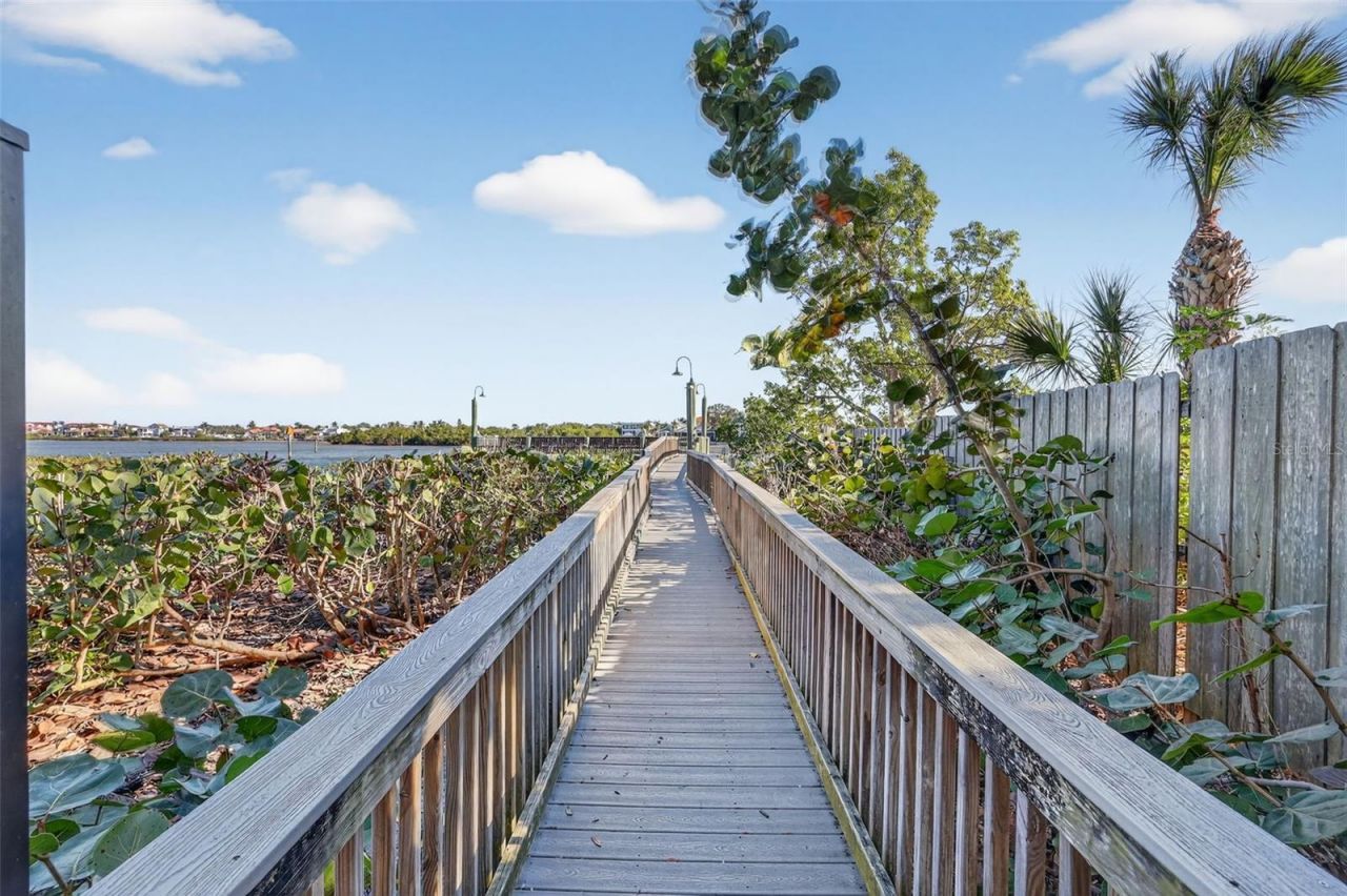 1128 W Peppertree Lane , Unit 111, Sarasota, FL 34242 Photo
