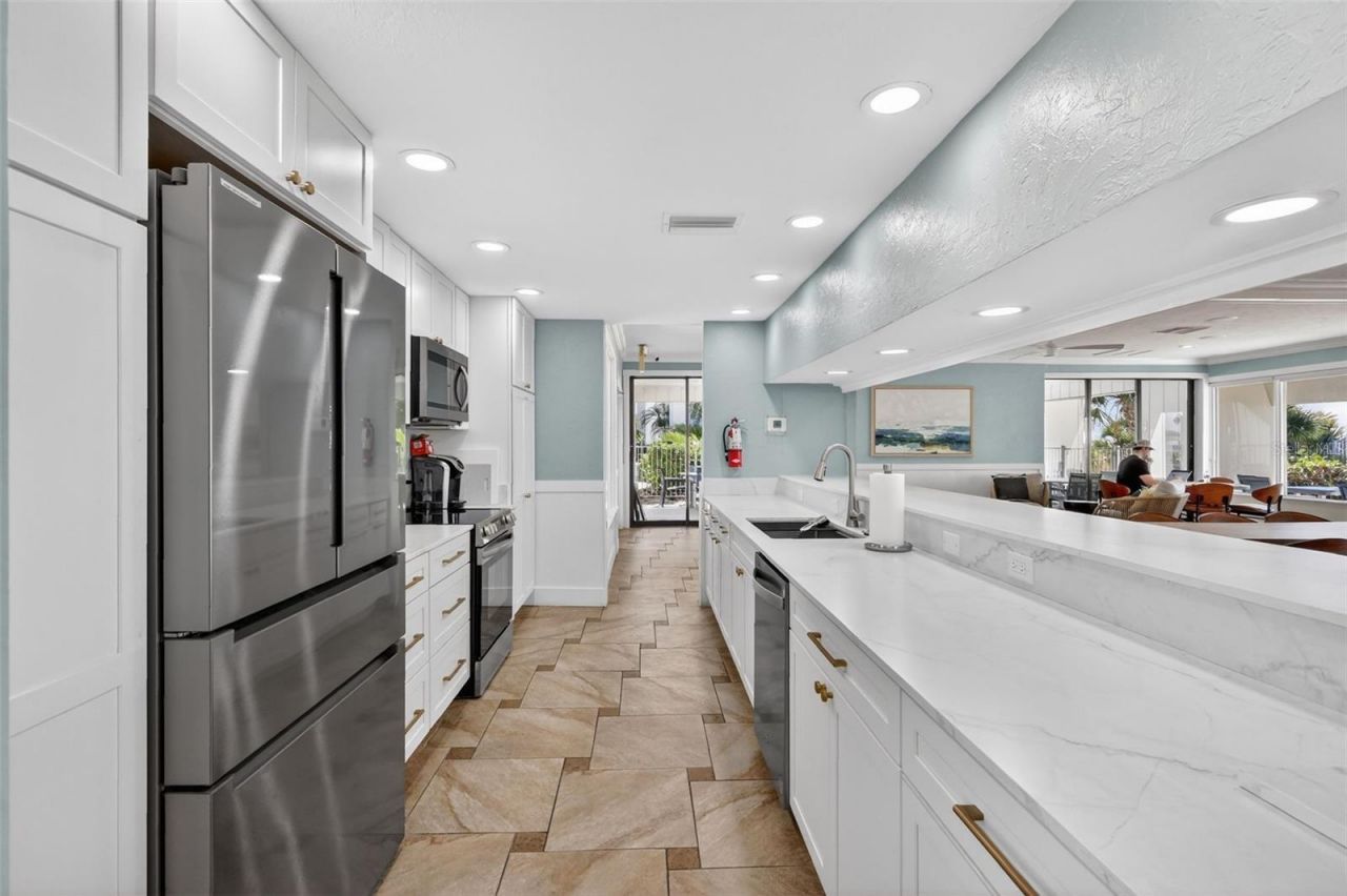 1128 W Peppertree Lane , Unit 111, Sarasota, FL 34242 Photo
