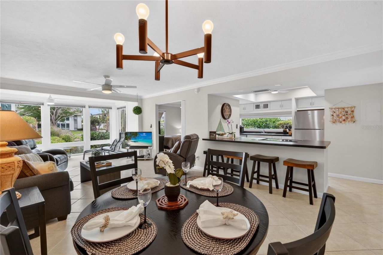 1128 W Peppertree Lane , Unit 111, Sarasota, FL 34242 Photo