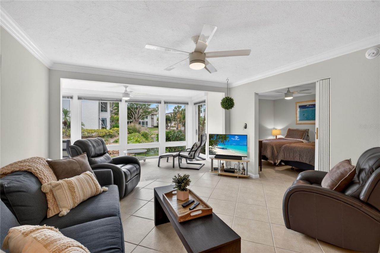 1128 W Peppertree Lane , Unit 111, Sarasota, FL 34242 Photo