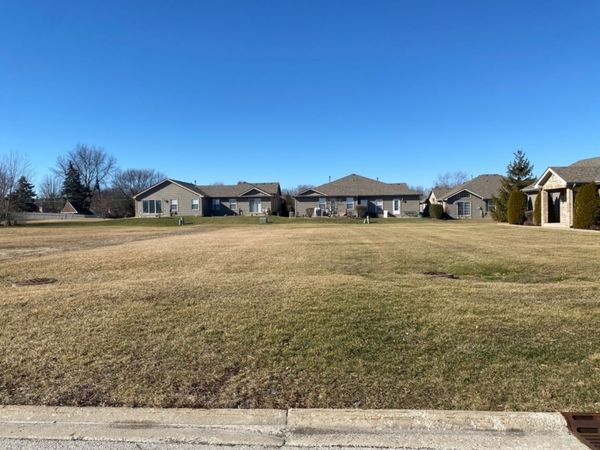 916 Lange Avenue, Beecher, IL 60401
