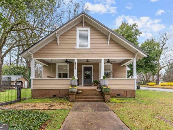 318 W South Street, Greensboro, GA 30642