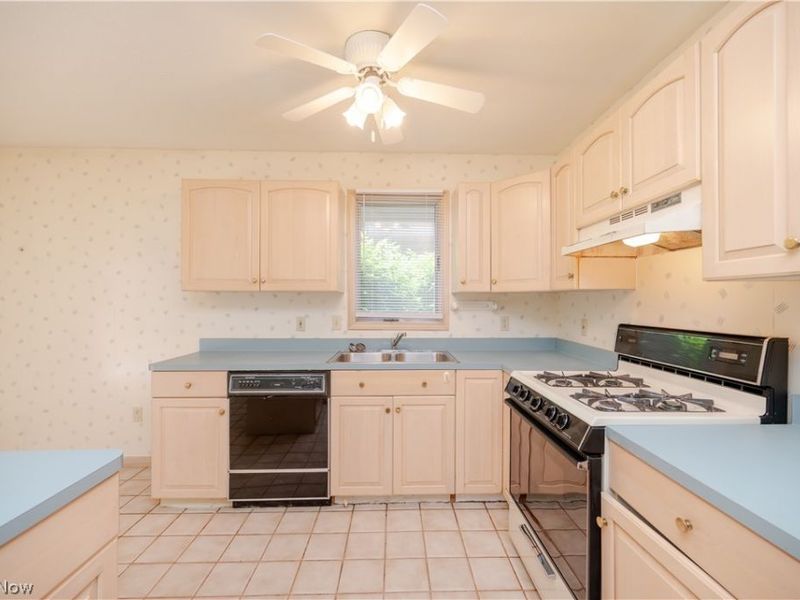 9114 Inverrary Drive SE, Howland, OH 44484 Photo 11