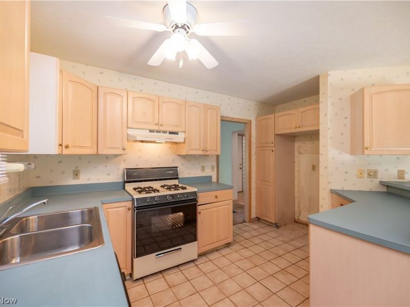 9114 Inverrary Drive SE, Howland, OH 44484 Photo 9