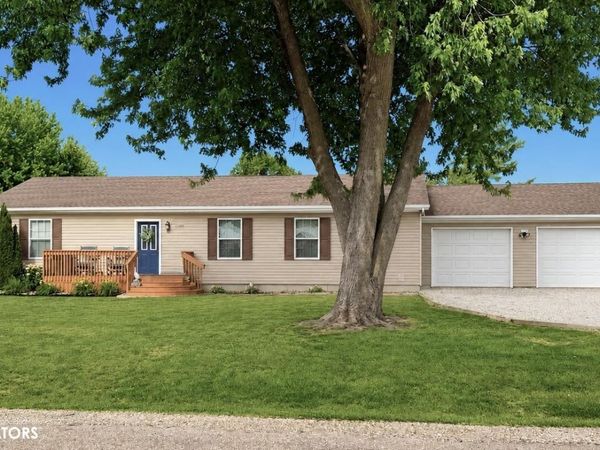 100 3rd Street, Batavia, IA 52533