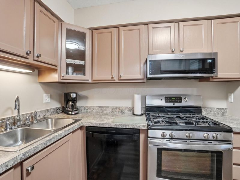 596 Pamlico Street, Unit X4, Columbus, OH 43228 Photo 16