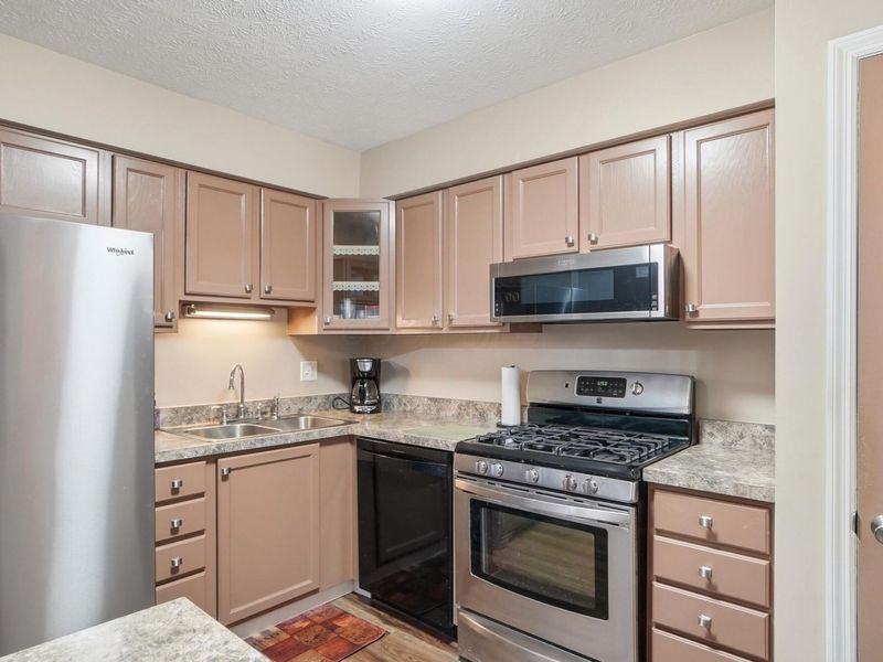 596 Pamlico Street, Unit X4, Columbus, OH 43228 Photo 17