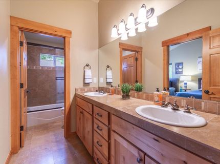 10364 Winter Creek Loop, Truckee, CA 96161 Photo
