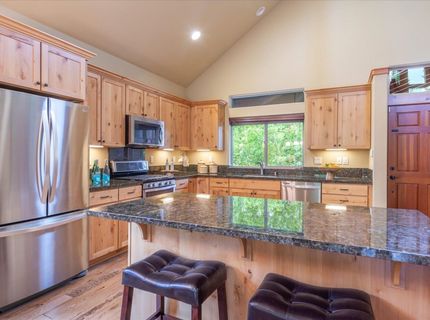 10364 Winter Creek Loop, Truckee, CA 96161 Photo