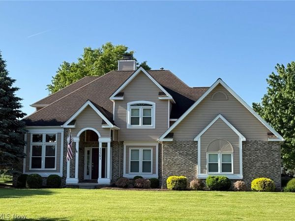 32291 Country Club Drive , Avon Lake, OH 44012