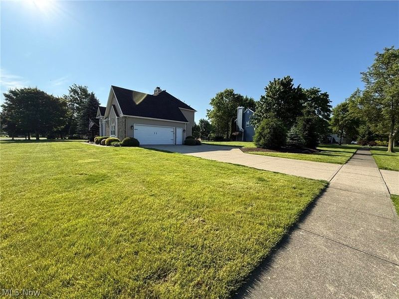 32291 Country Club Drive, Avon Lake, OH 44012 Photo 3