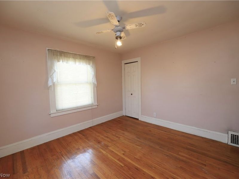 4808 Ira Avenue, Cleveland, OH 44144 Photo 17
