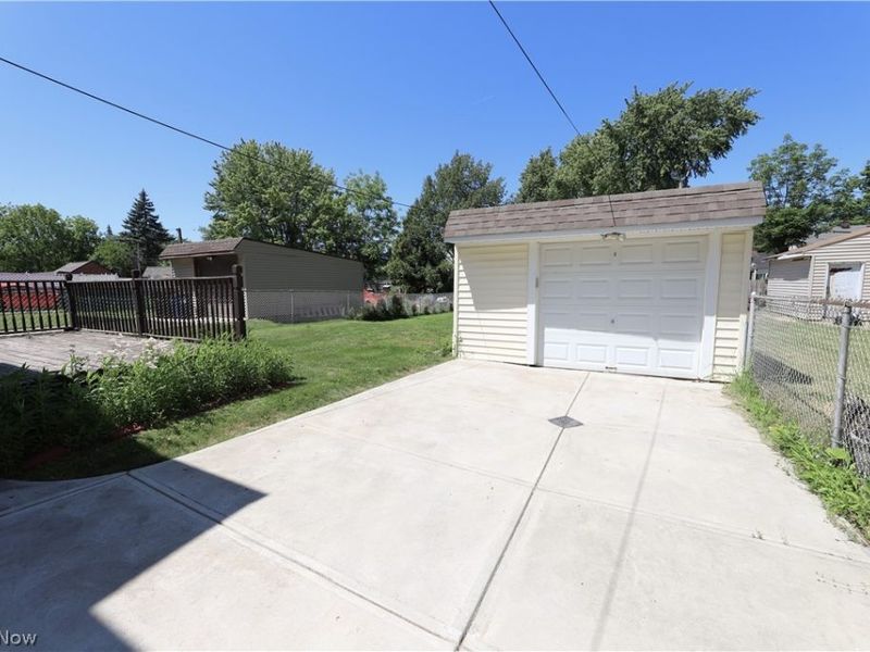 4808 Ira Avenue, Cleveland, OH 44144 Photo 21