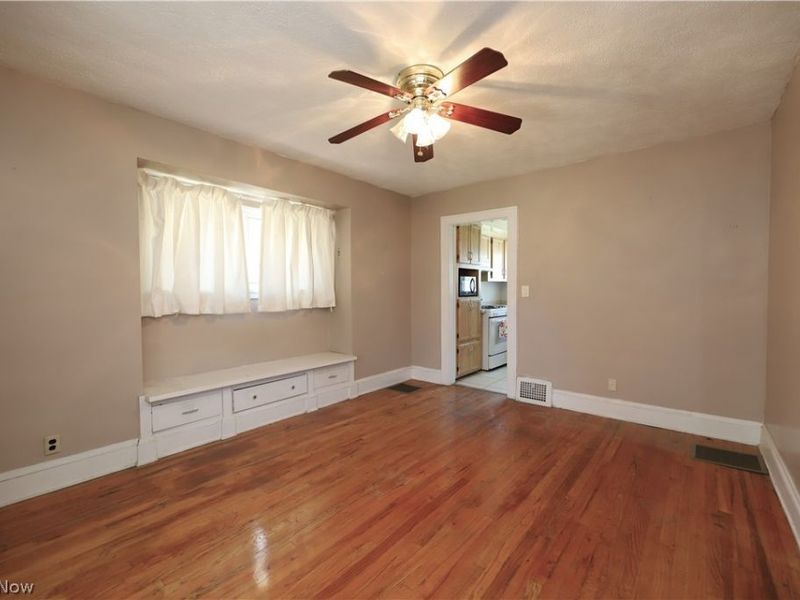 4808 Ira Avenue, Cleveland, OH 44144 Photo 7