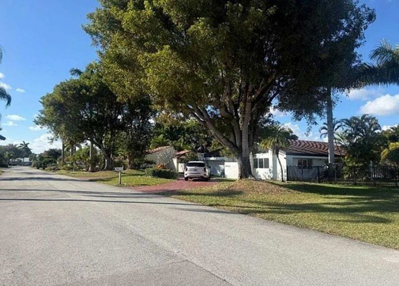 10835 SW 138th Street , Miami, FL 33176 Photo