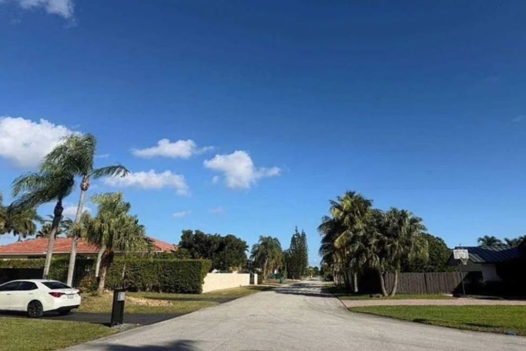 10835 SW 138th Street , Miami, FL 33176 Photo
