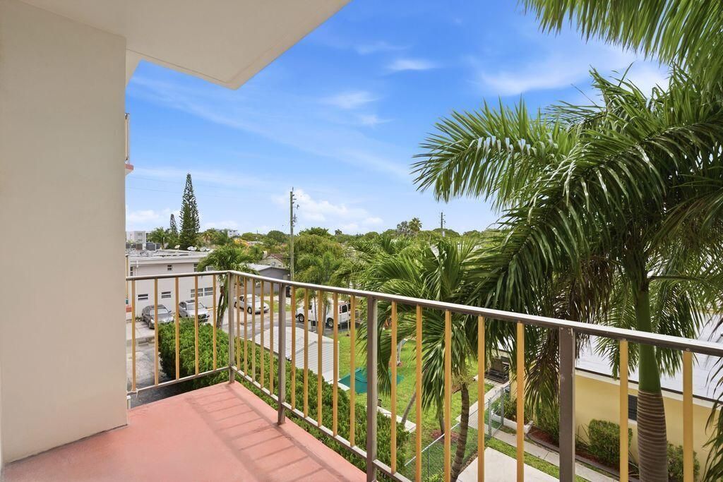 1747 Rodman Street, Unit 302, Hollywood, FL 33020 Photo