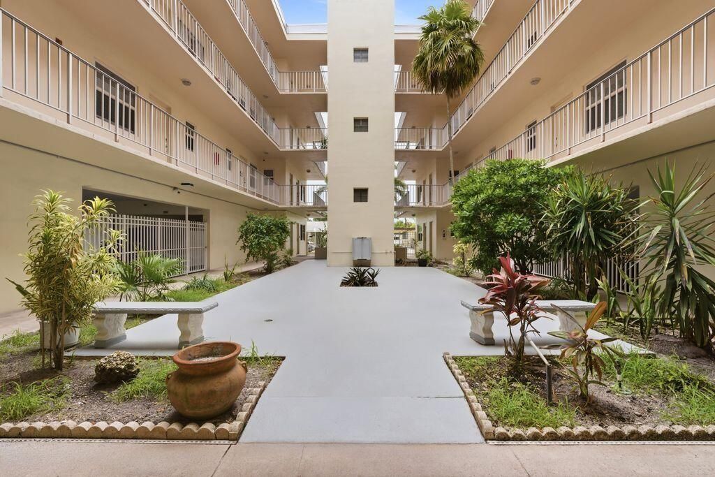 1747 Rodman Street, Unit 302, Hollywood, FL 33020 Photo