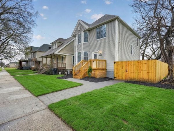 4486 Seyburn Street, Detroit, MI 48214