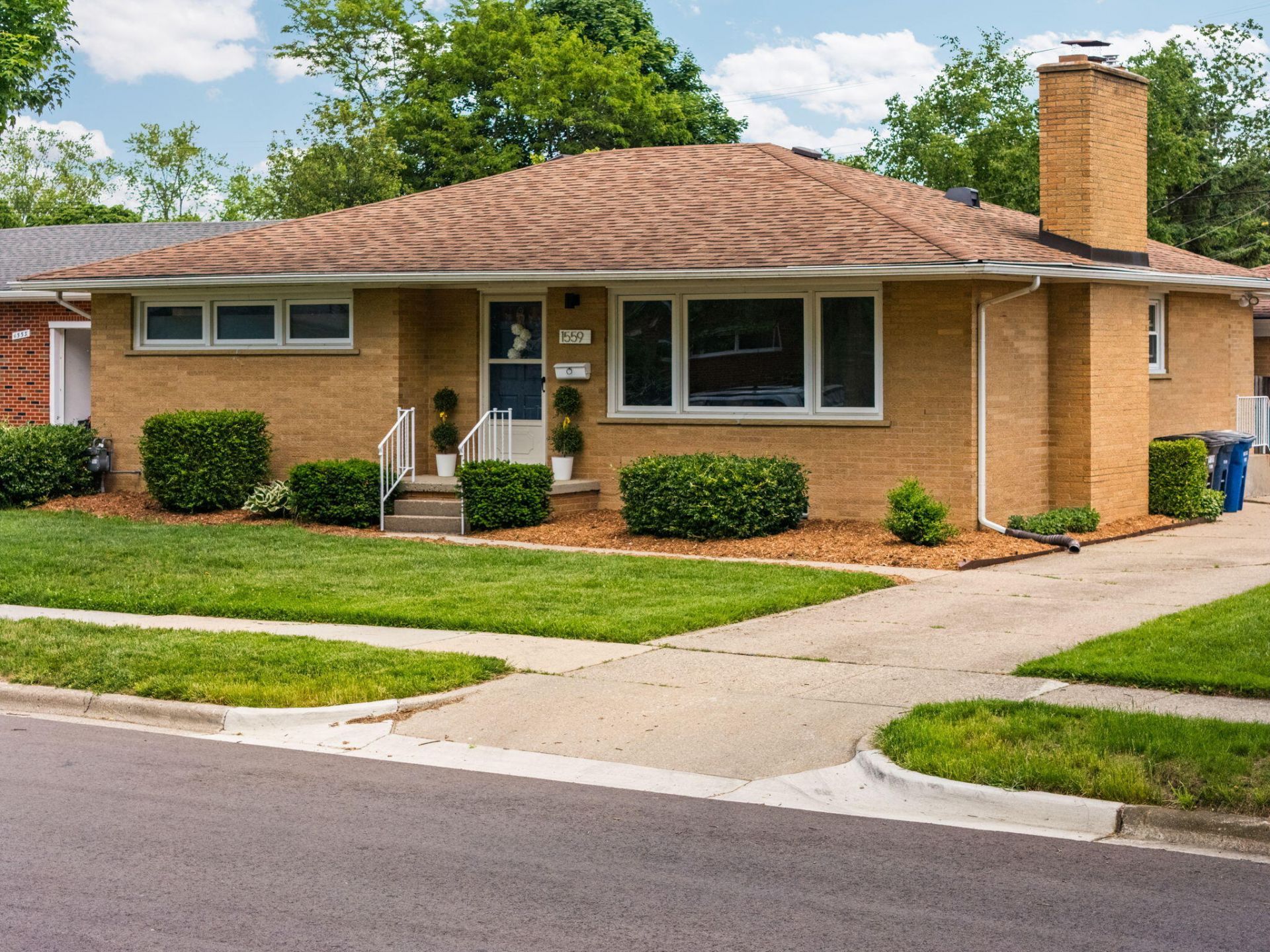 1559 Glastonbury Road, Ann Arbor, MI 48103 Main Photo