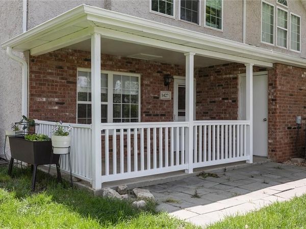 1427 E 120th Street, Olathe, KS 66061