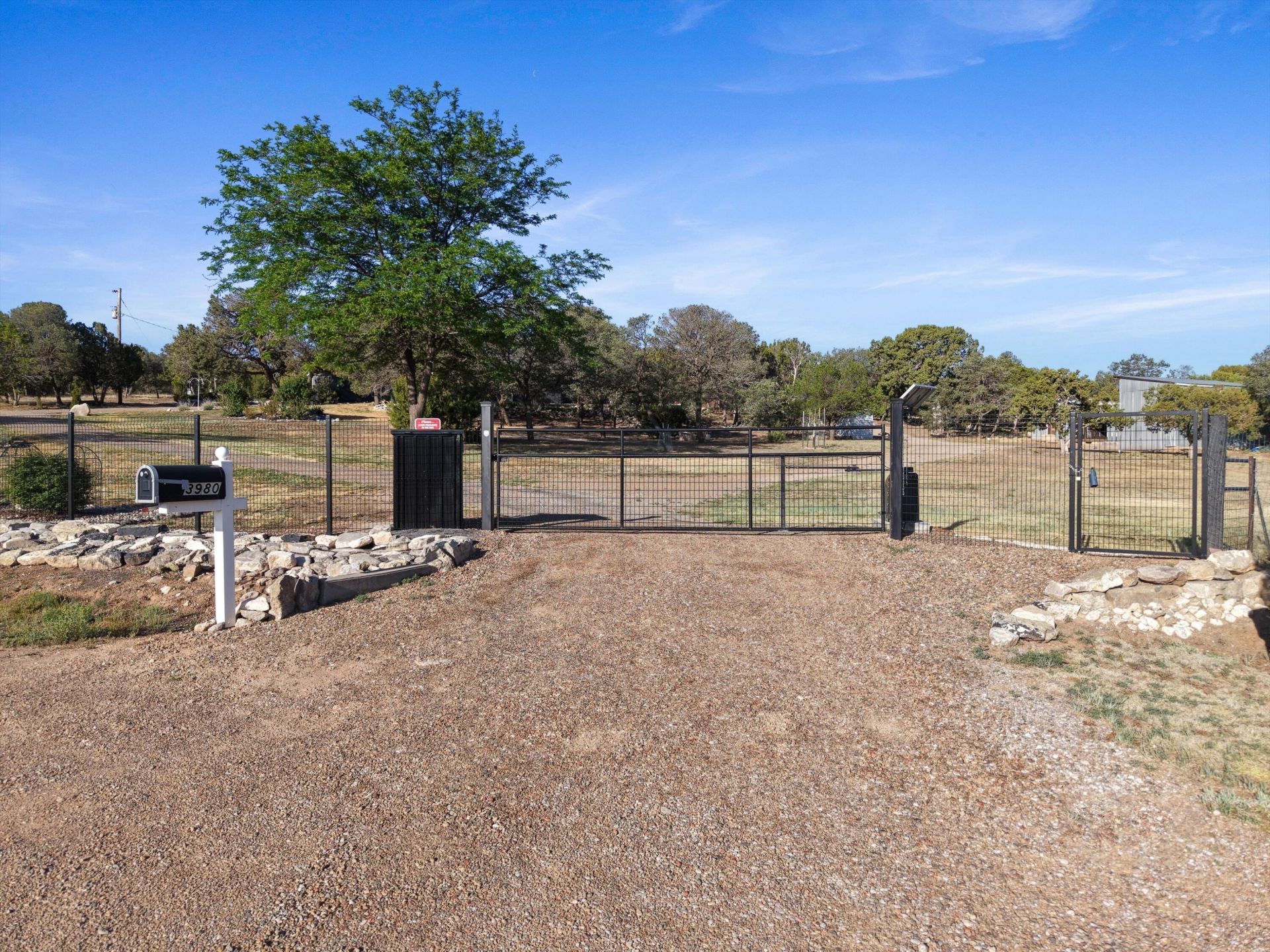 3980 W Martinez Road, Edgewood, NM 87015 Main Photo