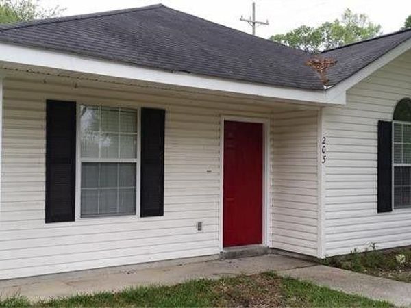 205 2ND Street , Pearl River, LA 70452
