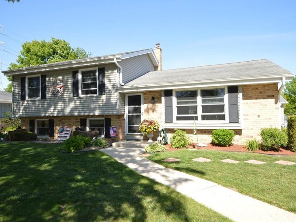 6162 S Delaware AVENUE, Cudahy, WI 53110
