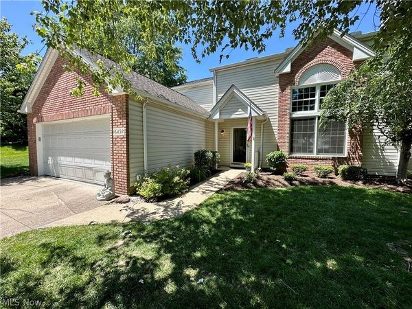 16492 Sunwood Oval, Strongsville, OH 44136