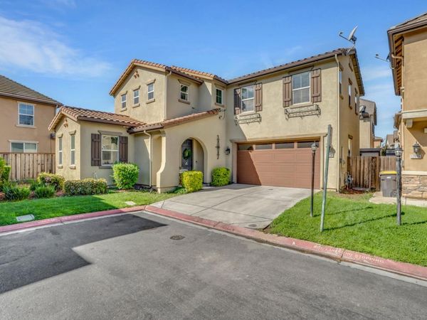 17125 Laurel Oak Ln, Lathrop, CA 95330