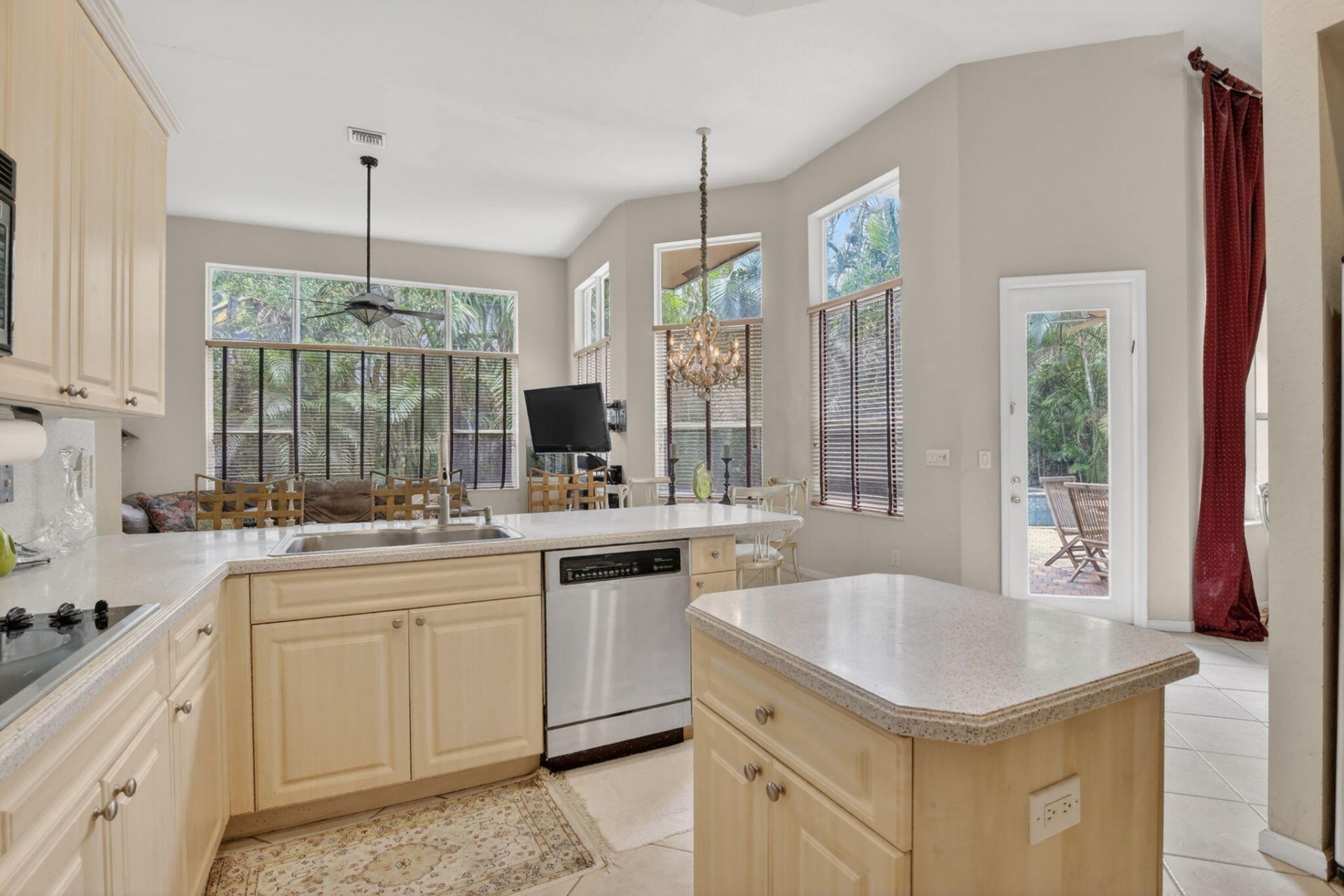 8106 N Savannah Circle, Davie, FL 33328 Photo