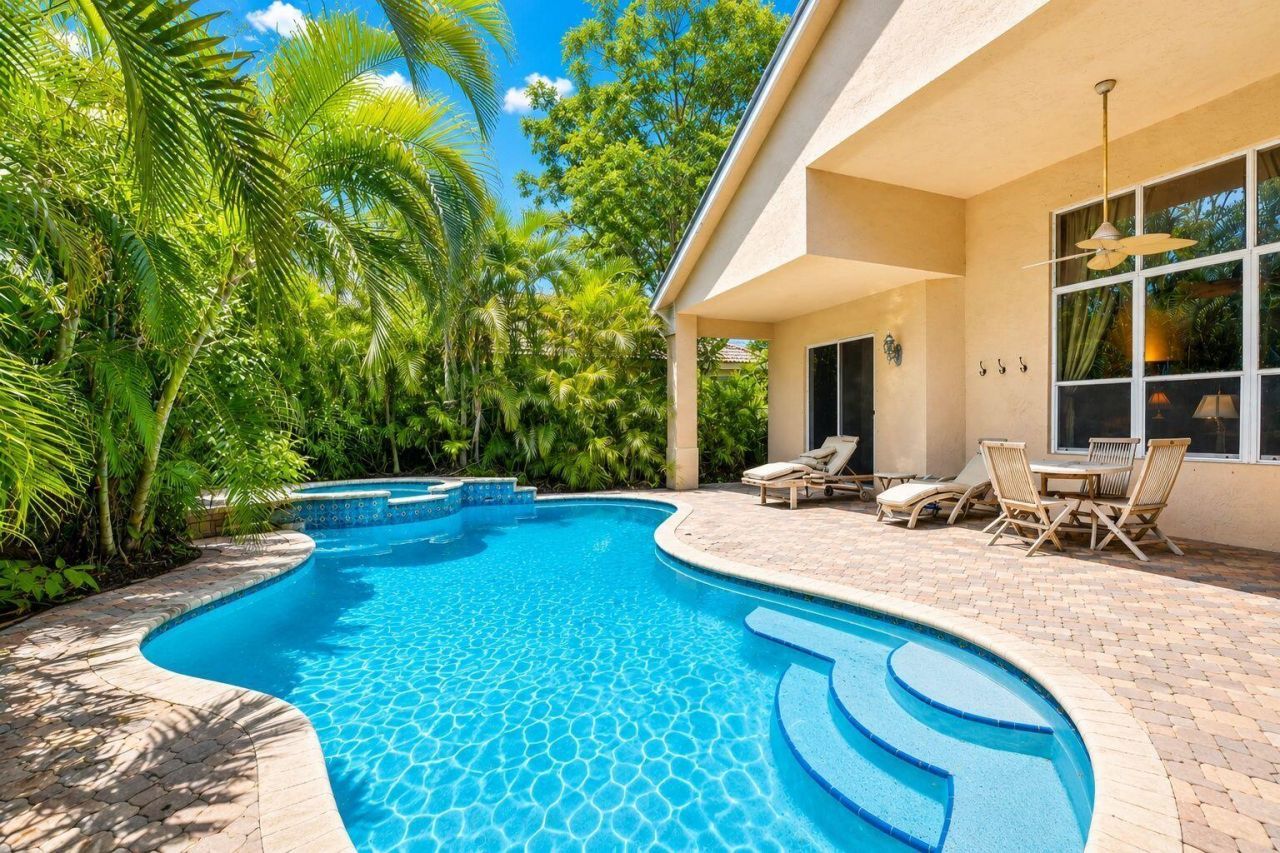 8106 N Savannah Circle, Davie, FL 33328 Photo
