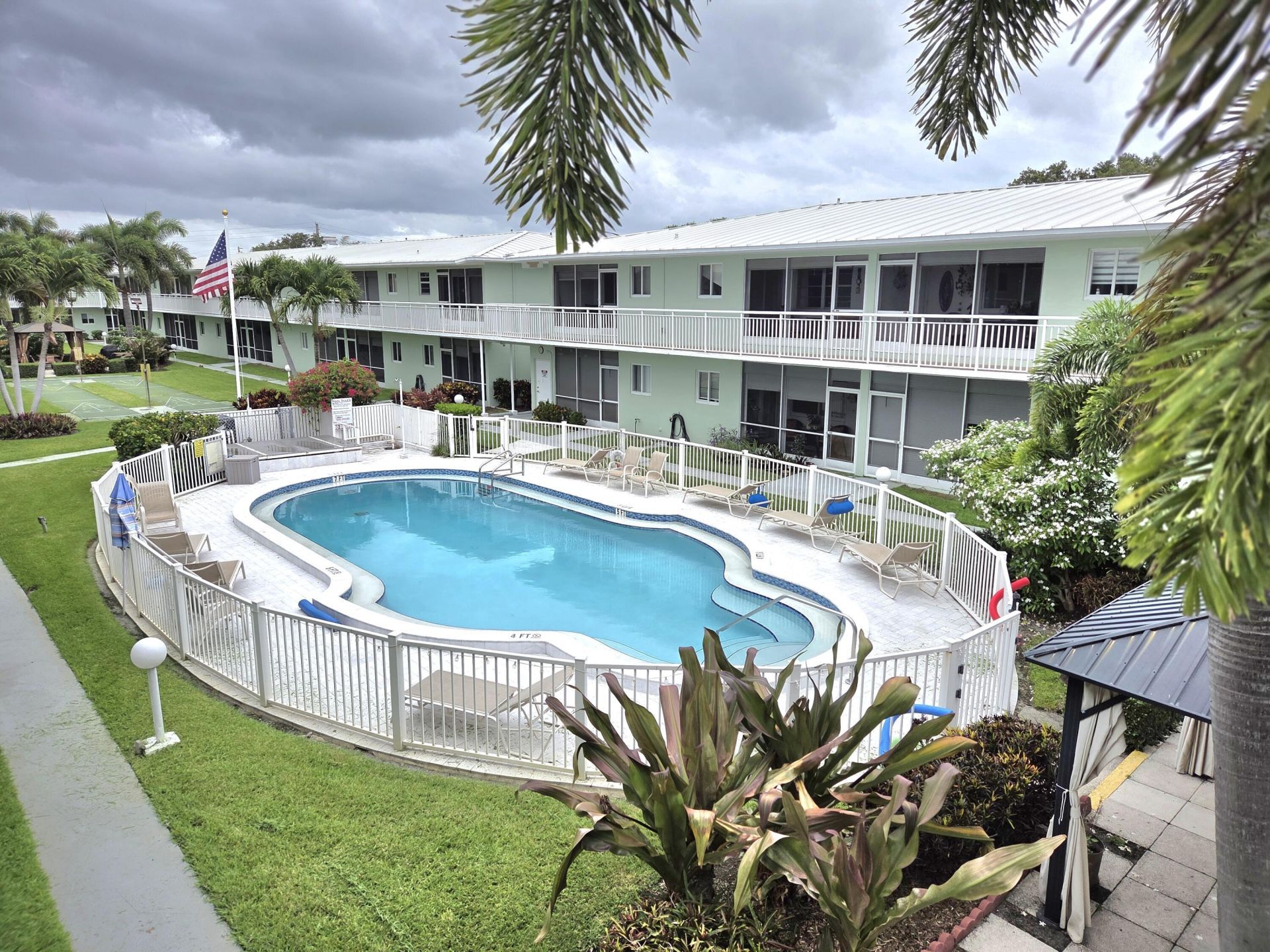 2100 NE 38th Street Ne, Unit #207, Lighthouse Point, FL 33064 Photo