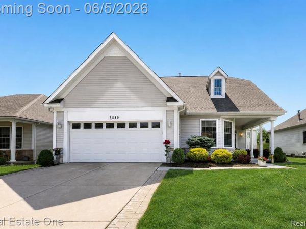 3580 Riverside Drive , Auburn Hills, MI 48326