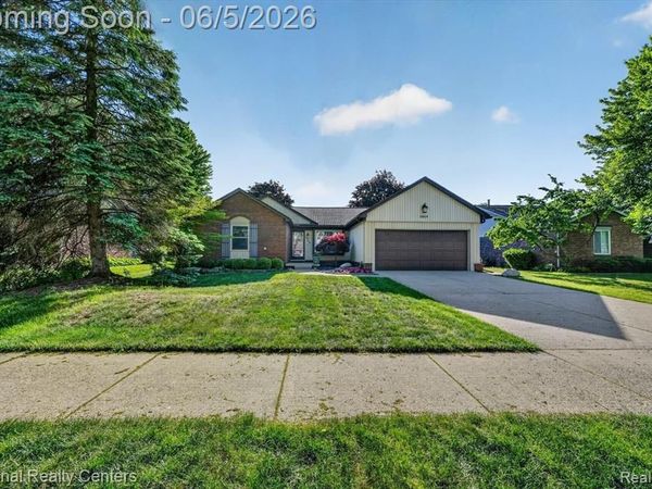 5069 Prentis Drive , Troy, MI 48085