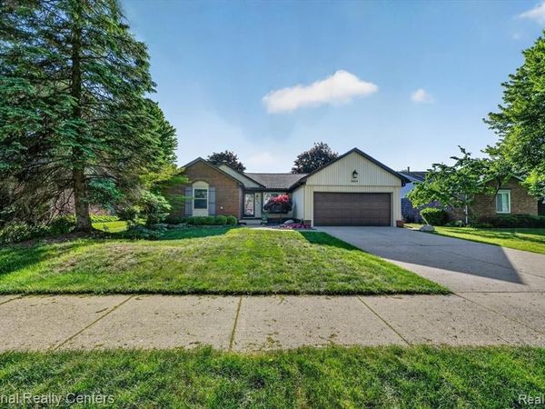 5069 Prentis Drive, Troy, MI 48085