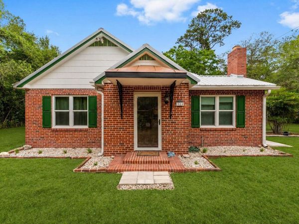 824 NE 9TH AVENUE , GAINESVILLE, FL 32601