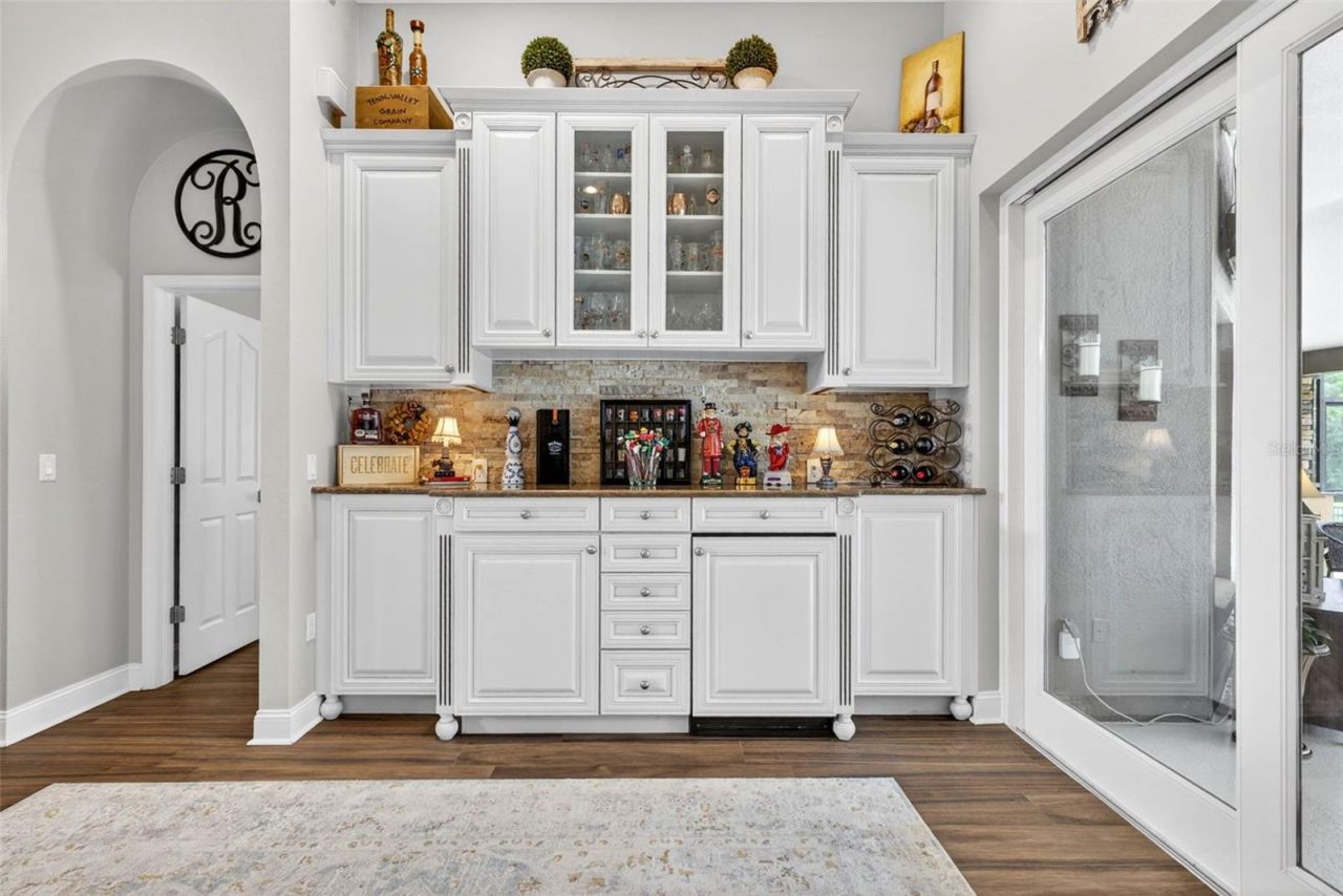 3904 S Nine Drive, Valrico, FL 33596 Photo