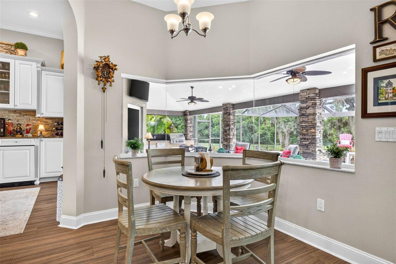 3904 S Nine Drive, Valrico, FL 33596 Photo